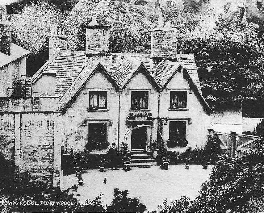 PONTYPOOL HOUSETOWN LODGE